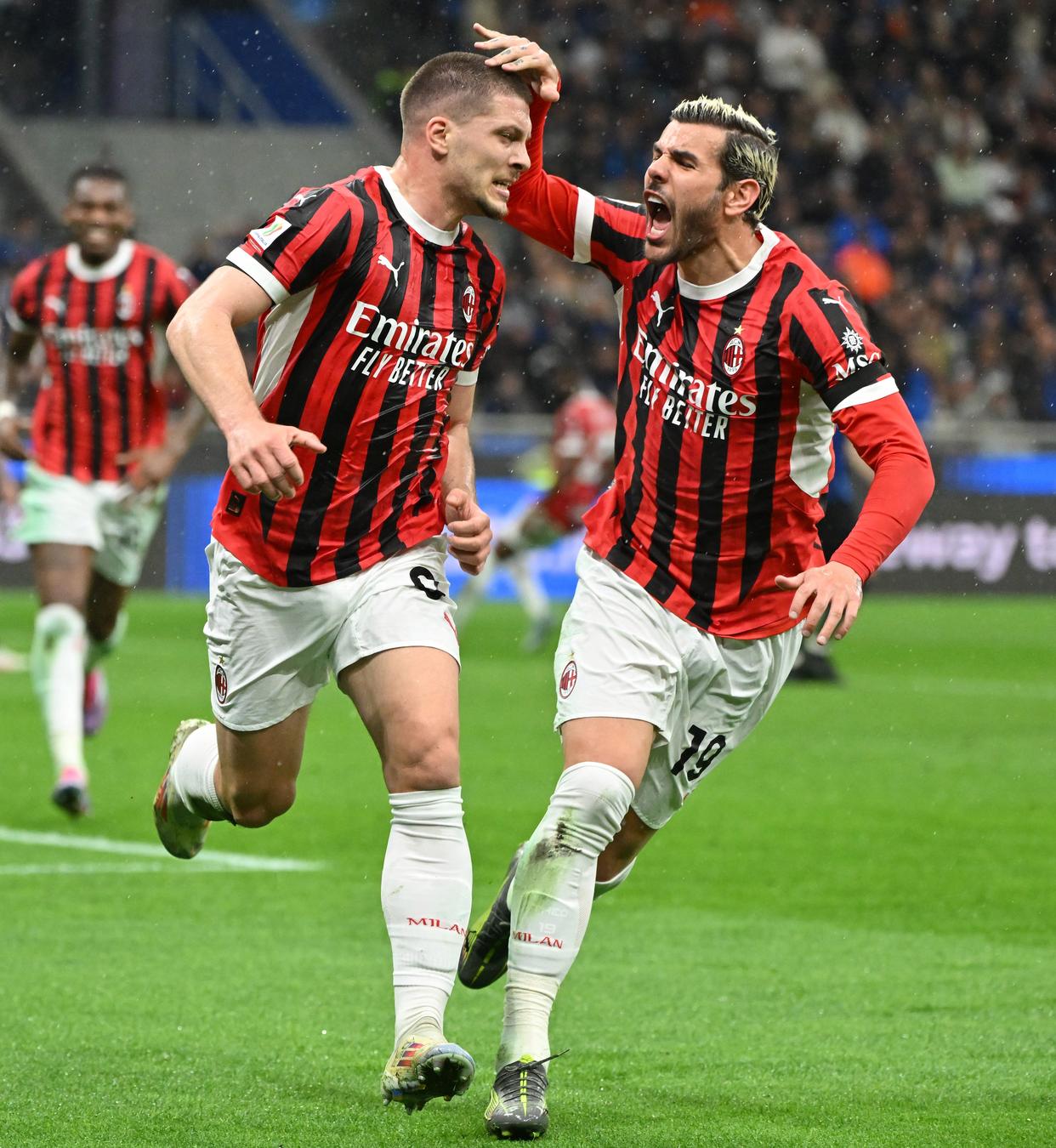 意大利队主场大胜立陶宛，实现了大比分胜利