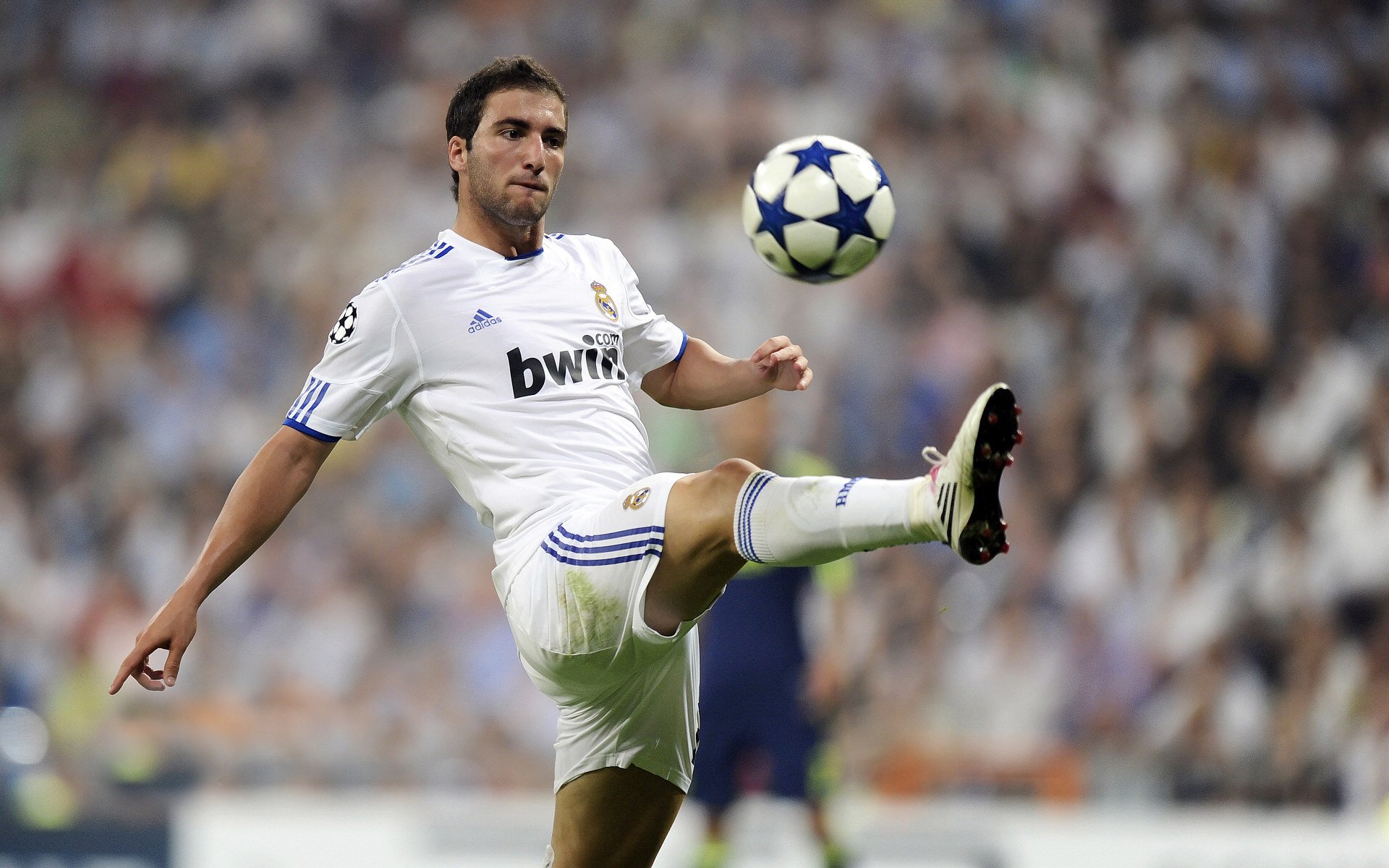 从奥纳纳爆发到玻利维亚狂胜,足球世界里的偶然与必然