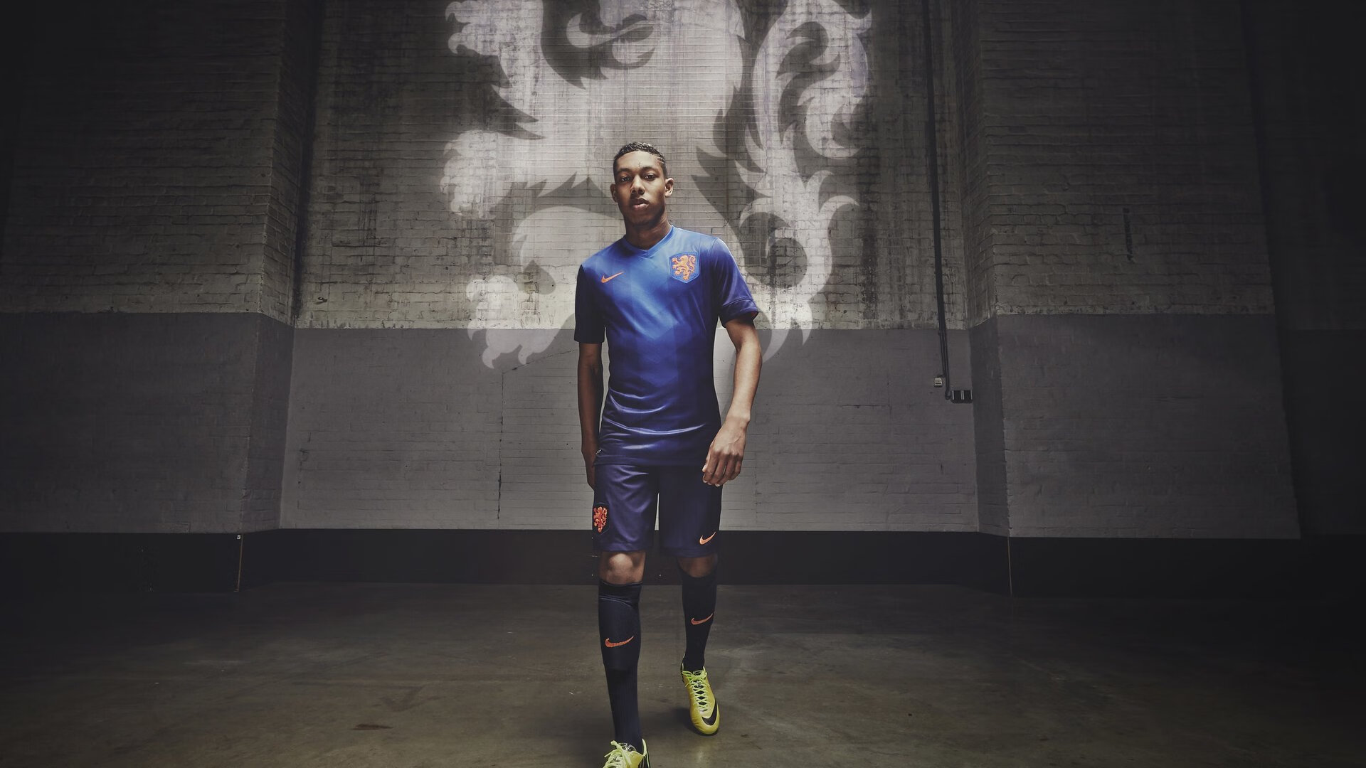 开云体育入口-1.风骨从不易主，当莱万多夫斯基一个人扛起德国鏖战，拜仁便不再是拜仁